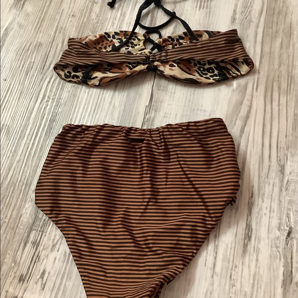 Volcom high cut reversible effect bikini Animal print / stripes ( 6 ) Ve… - Picture 9 of 11